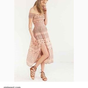 Kimchi blue size large off the shoulder dress